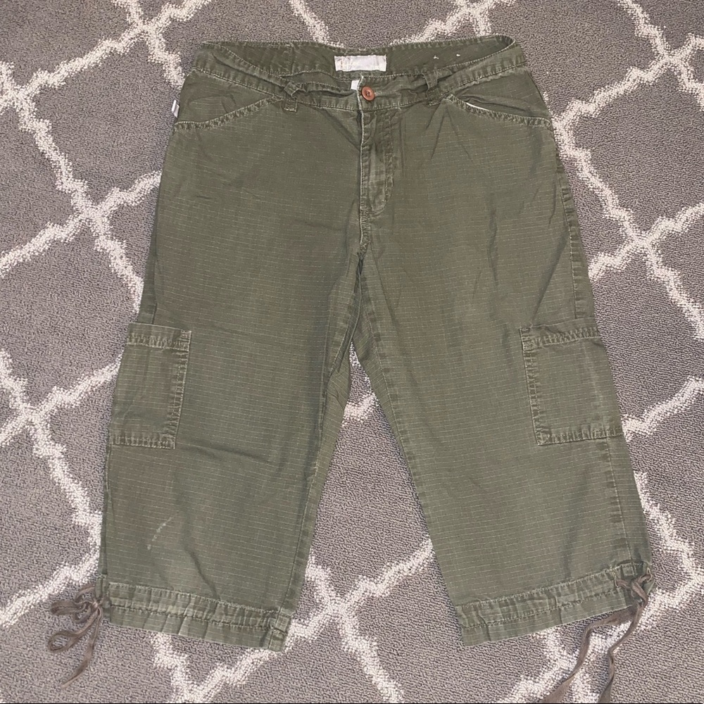 Womens Cargo Shorts - Size 6